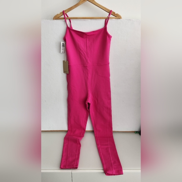 BNWT Aritzia Wilfred Free Divinity Jumpsuit in Vital Pink, Small - Picture 2 of 8